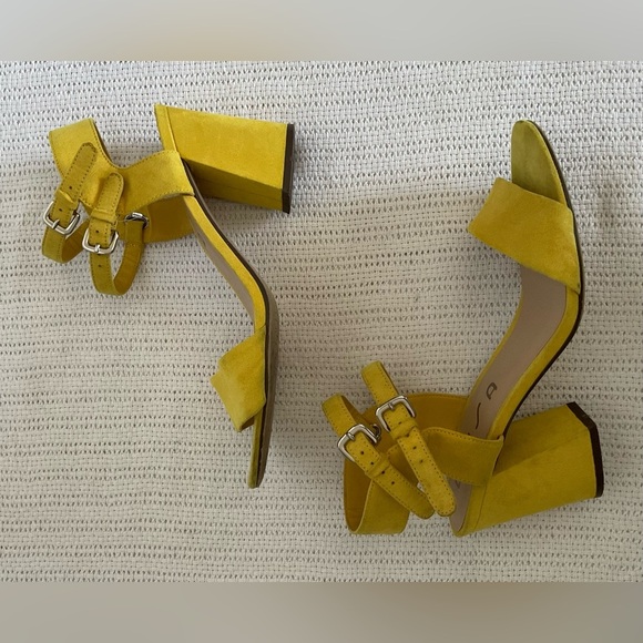 Unisa Yellow Sandals with Ankle Strap and Open-Toe Design - Picture 2 of 9